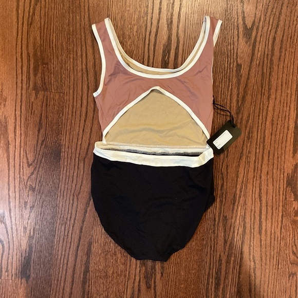 NWT Suffolk Mauve/Black Leotard - Picture 2 of 4